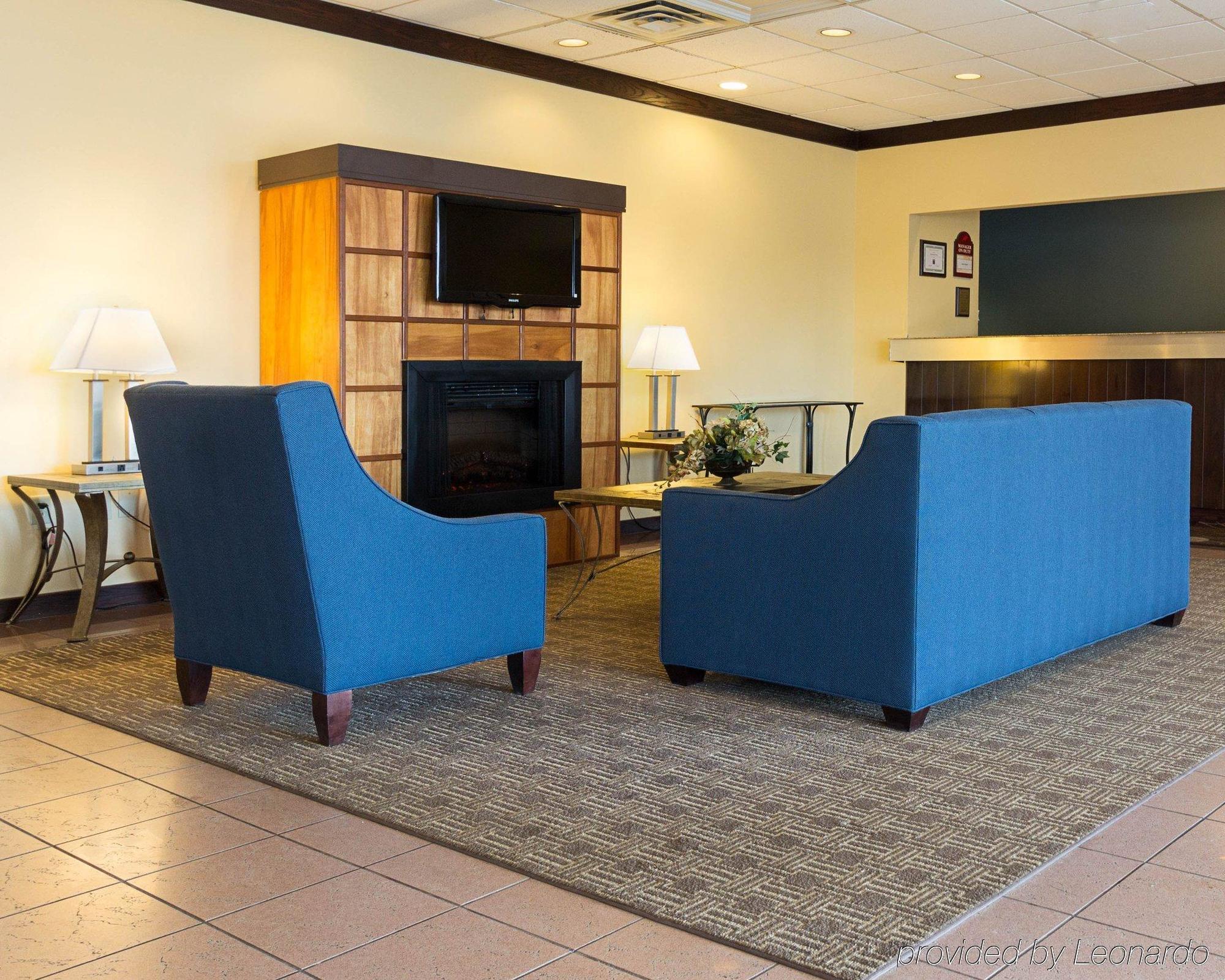 Comfort Inn & Suites Airport Сірак'юс Екстер'єр фото