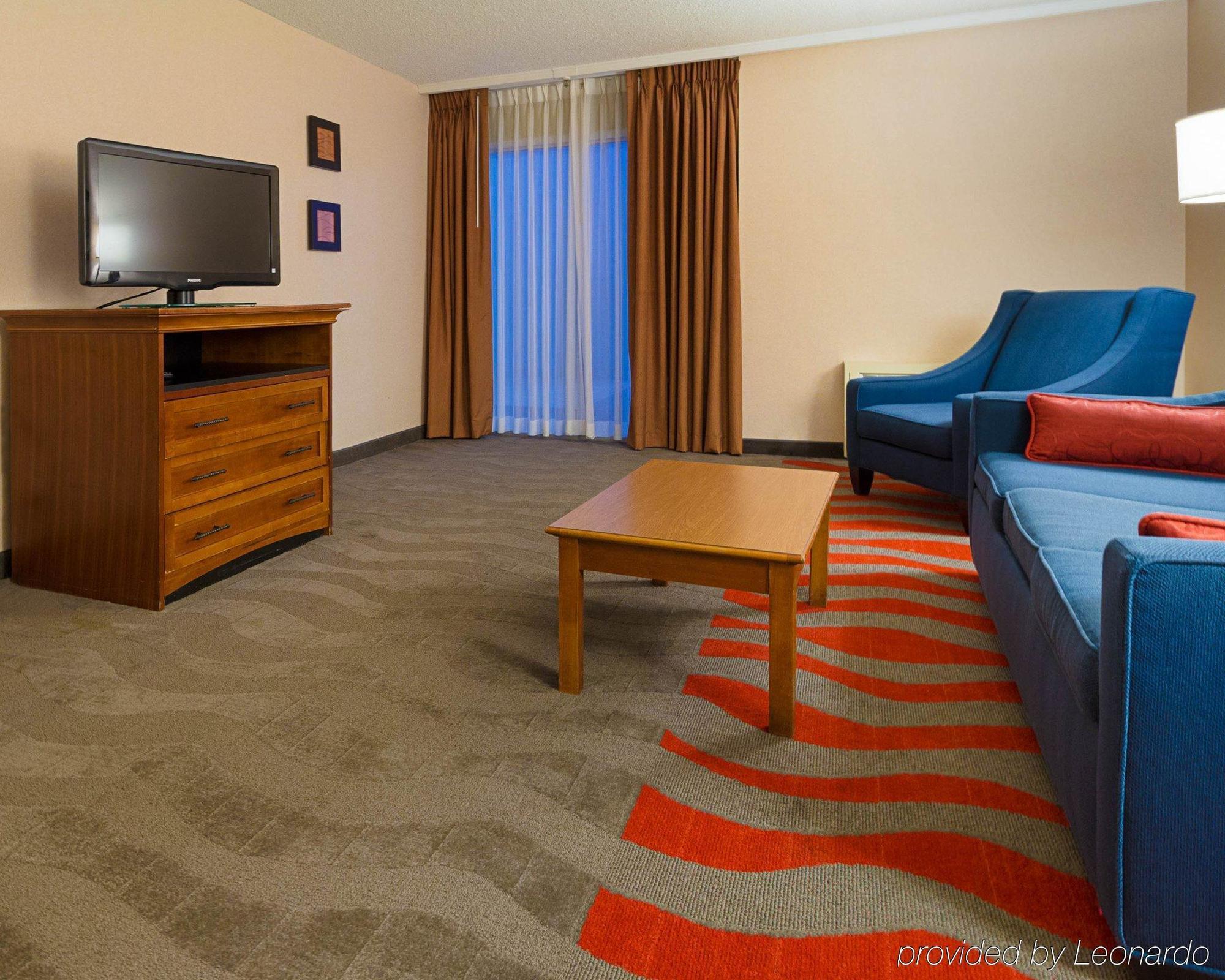Comfort Inn & Suites Airport Сірак'юс Екстер'єр фото