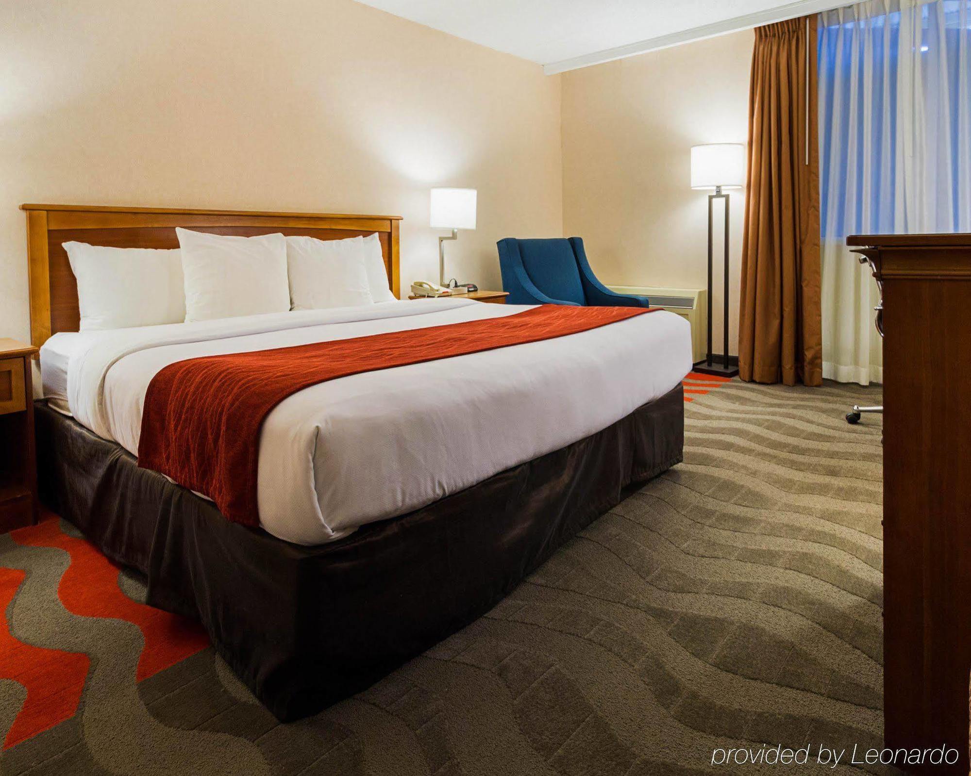 Comfort Inn & Suites Airport Сірак'юс Екстер'єр фото